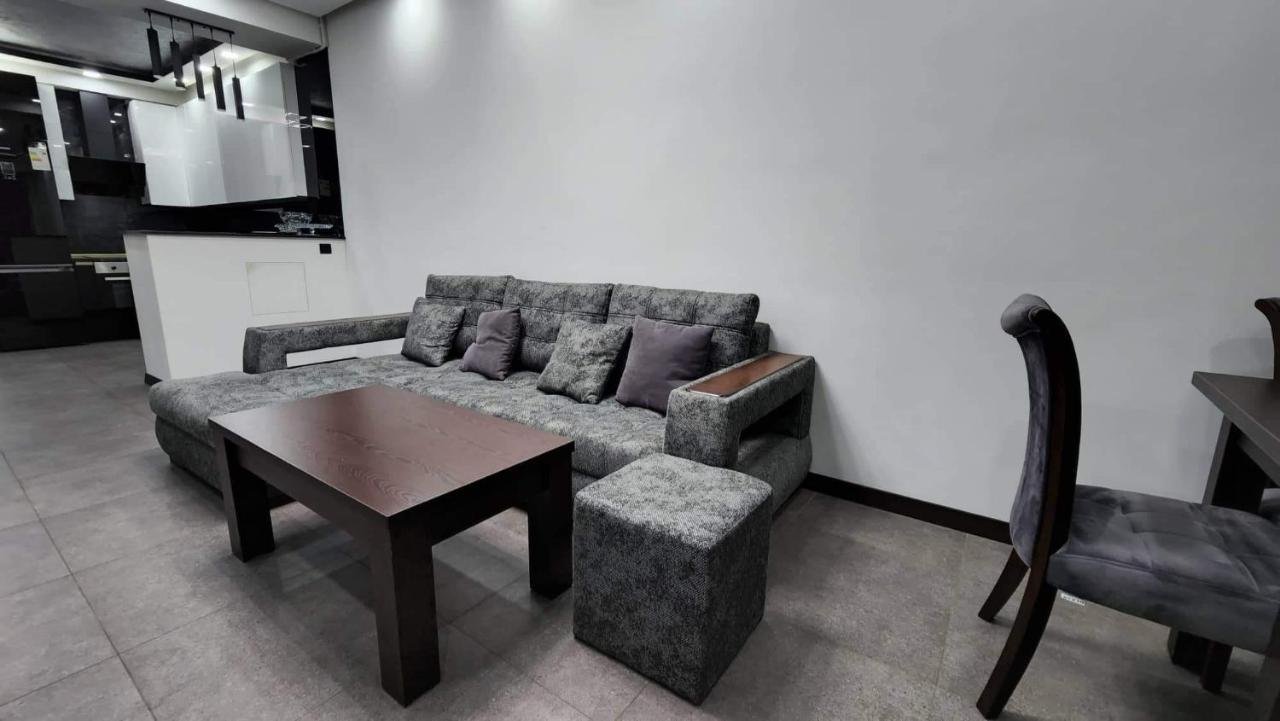 Luxuary 2Bedroom 2 Bathroom Apartment With Jacuzzi Erévan Extérieur photo